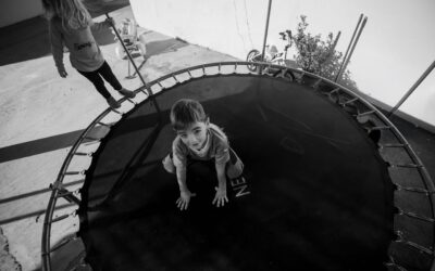 Ronde buitentrampoline kopen: ga voor maat, niet voor prijs